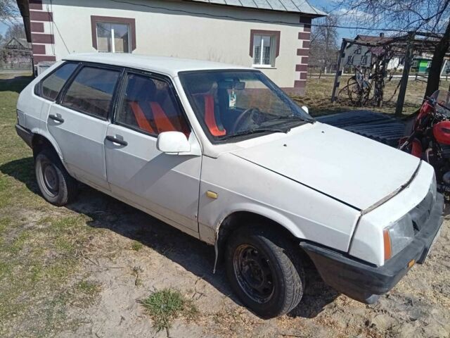 Білий ВАЗ 2109, об'ємом двигуна 1.3 л та пробігом 98 тис. км за 400 $, фото 1 на Automoto.ua