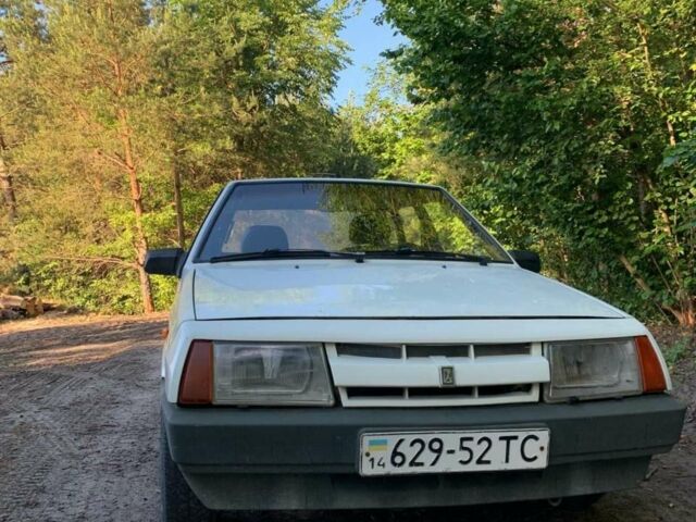 Белый ВАЗ 2109, объемом двигателя 1.3 л и пробегом 300 тыс. км за 480 $, фото 1 на Automoto.ua