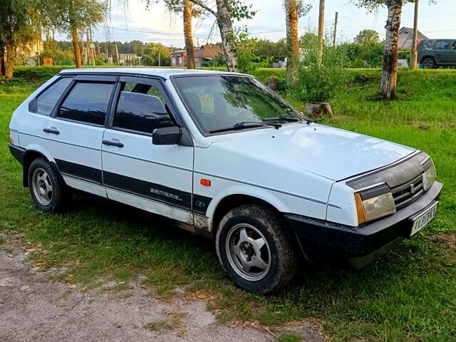 Білий ВАЗ 2109, об'ємом двигуна 1.5 л та пробігом 350 тис. км за 1000 $, фото 1 на Automoto.ua