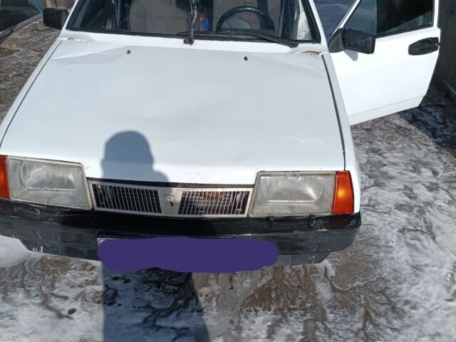 Белый ВАЗ 2109, объемом двигателя 1 л и пробегом 450 тыс. км за 723 $, фото 1 на Automoto.ua