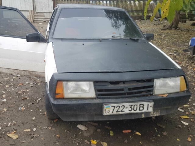 Белый ВАЗ 2109, объемом двигателя 1.3 л и пробегом 250 тыс. км за 800 $, фото 1 на Automoto.ua