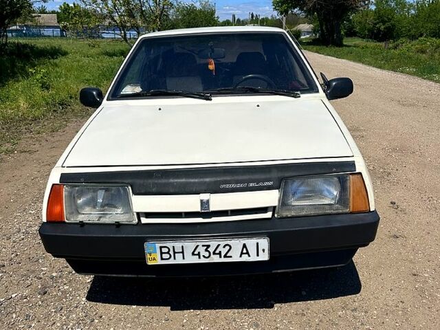 Белый ВАЗ 2109, объемом двигателя 1.5 л и пробегом 100 тыс. км за 1250 $, фото 1 на Automoto.ua