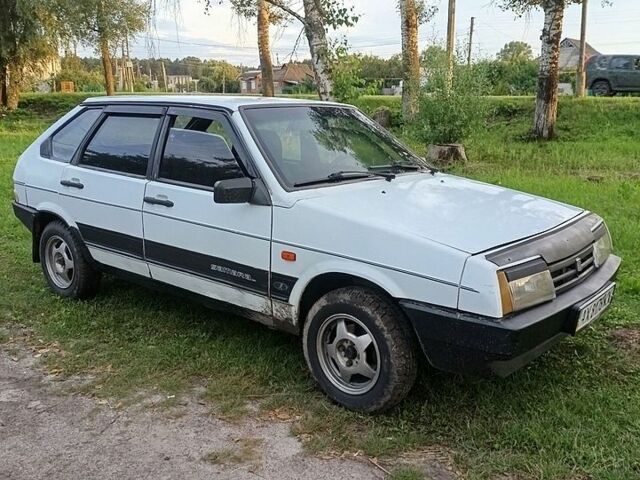 Белый ВАЗ 2109, объемом двигателя 1.5 л и пробегом 380 тыс. км за 950 $, фото 1 на Automoto.ua