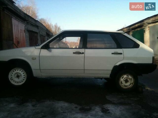 Белый ВАЗ 2109, объемом двигателя 1.3 л и пробегом 80 тыс. км за 2250 $, фото 1 на Automoto.ua