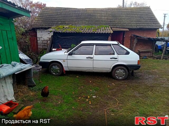 Белый ВАЗ 2109, объемом двигателя 1.3 л и пробегом 0 тыс. км за 800 $, фото 1 на Automoto.ua