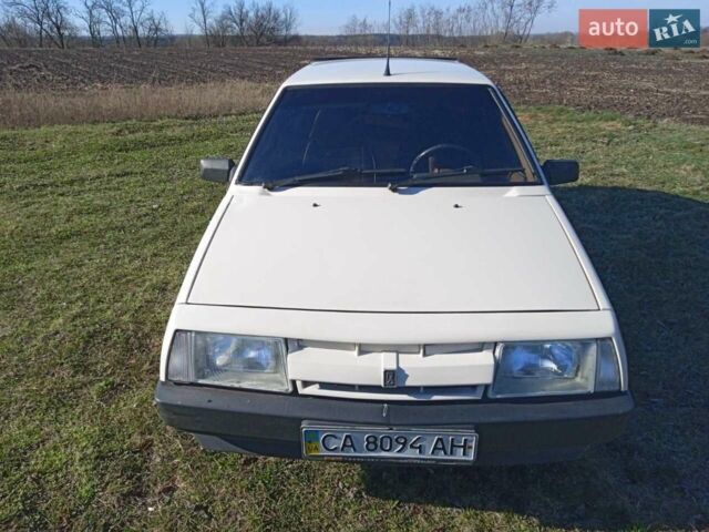 Белый ВАЗ 2109, объемом двигателя 1.3 л и пробегом 100 тыс. км за 1700 $, фото 1 на Automoto.ua