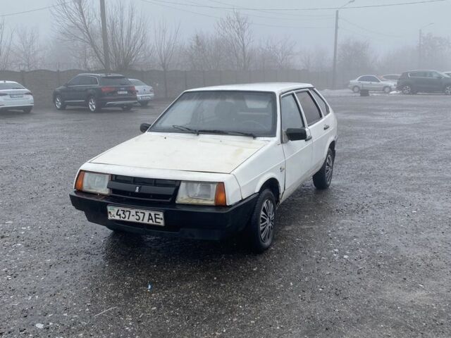 Белый ВАЗ 2109, объемом двигателя 1.5 л и пробегом 172 тыс. км за 698 $, фото 1 на Automoto.ua