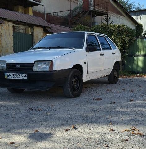 Белый ВАЗ 2109, объемом двигателя 0 л и пробегом 421 тыс. км за 402 $, фото 1 на Automoto.ua