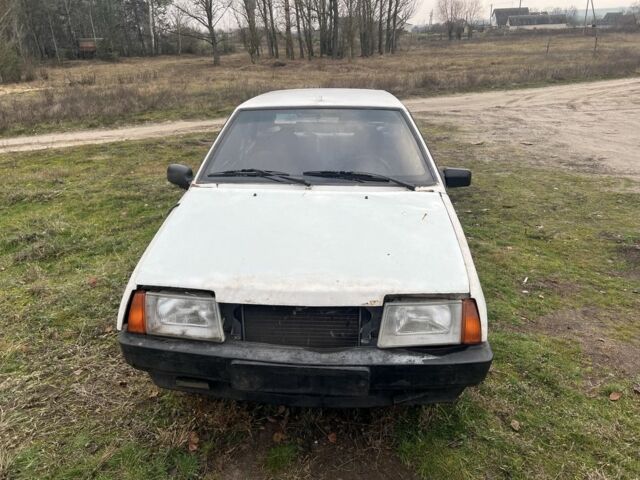 Белый ВАЗ 2109, объемом двигателя 1.3 л и пробегом 200 тыс. км за 238 $, фото 1 на Automoto.ua