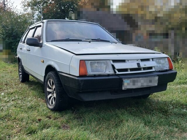 Белый ВАЗ 2109, объемом двигателя 1.5 л и пробегом 1 тыс. км за 803 $, фото 1 на Automoto.ua