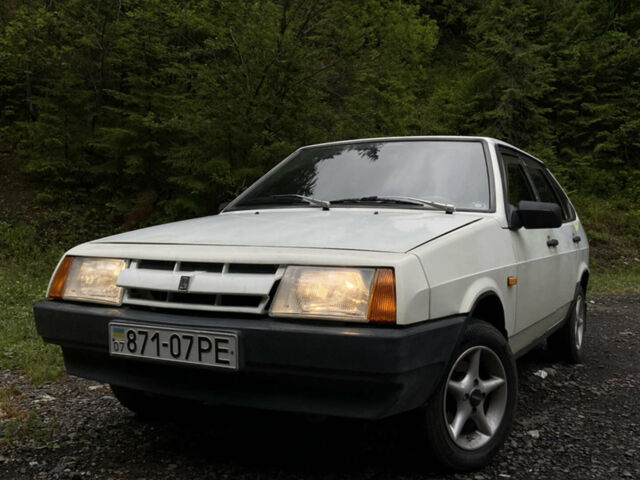 Белый ВАЗ 2109, объемом двигателя 1.5 л и пробегом 51 тыс. км за 700 $, фото 1 на Automoto.ua