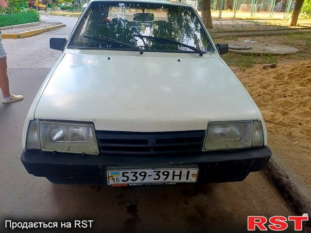 Белый ВАЗ 2109, объемом двигателя 1.3 л и пробегом 130 тыс. км за 800 $, фото 1 на Automoto.ua