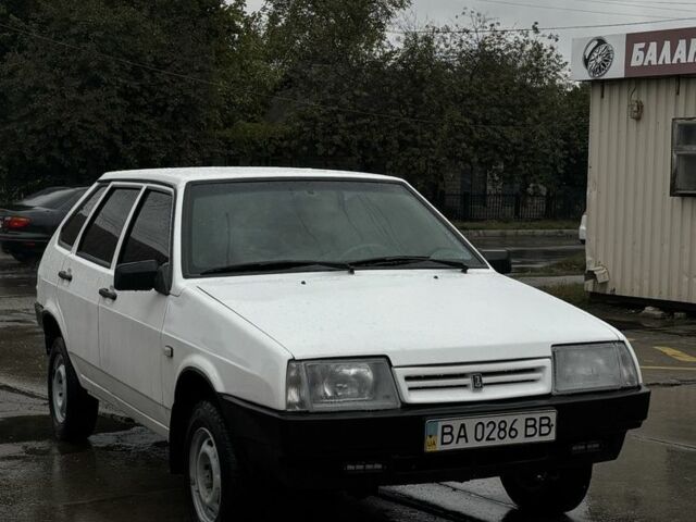Белый ВАЗ 2109, объемом двигателя 1.5 л и пробегом 130 тыс. км за 1299 $, фото 1 на Automoto.ua
