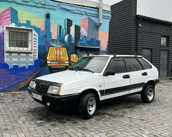 Белый ВАЗ 2109, объемом двигателя 1.5 л и пробегом 500 тыс. км за 950 $, фото 1 на Automoto.ua
