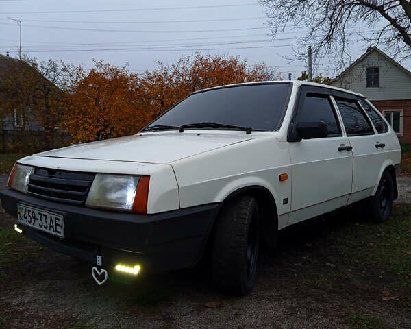 Белый ВАЗ 2109, объемом двигателя 1.6 л и пробегом 26 тыс. км за 900 $, фото 1 на Automoto.ua