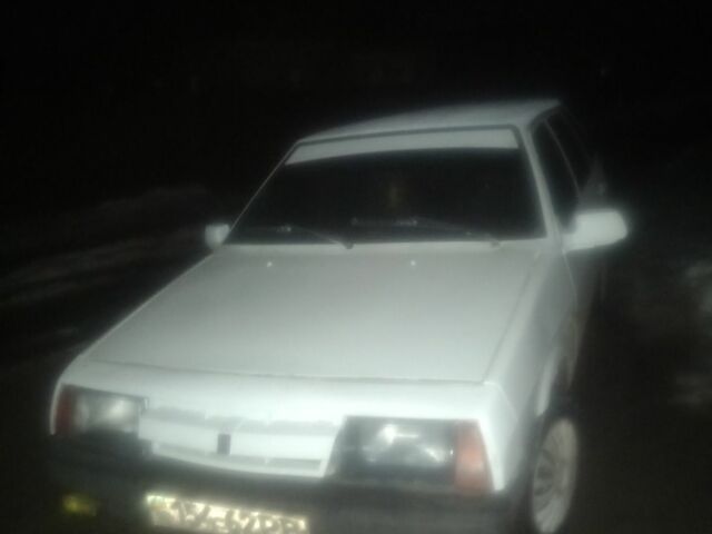 Белый ВАЗ 2109, объемом двигателя 1 л и пробегом 300 тыс. км за 677 $, фото 1 на Automoto.ua