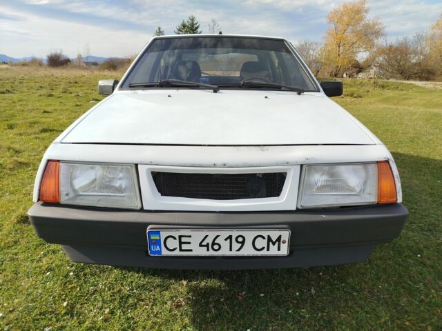 Белый ВАЗ 2109, объемом двигателя 0 л и пробегом 16 тыс. км за 852 $, фото 1 на Automoto.ua