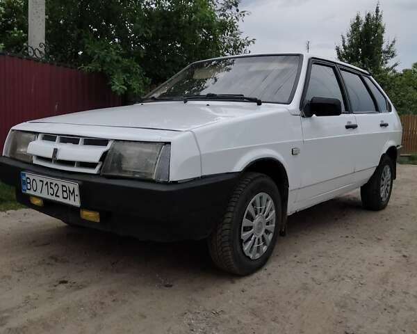 Білий ВАЗ 2109, об'ємом двигуна 1.5 л та пробігом 150 тис. км за 899 $, фото 1 на Automoto.ua
