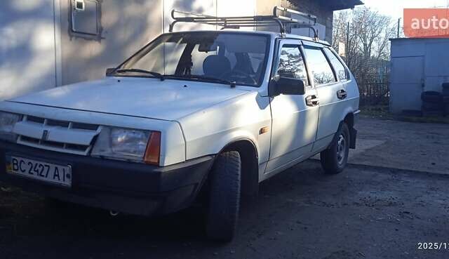 Белый ВАЗ 2109, объемом двигателя 1.3 л и пробегом 114 тыс. км за 950 $, фото 1 на Automoto.ua