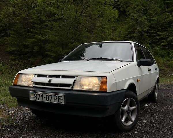 Белый ВАЗ 2109, объемом двигателя 1.5 л и пробегом 51 тыс. км за 800 $, фото 1 на Automoto.ua