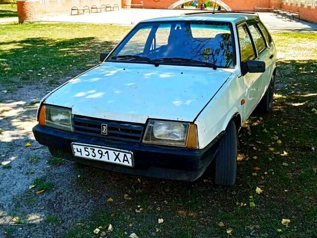 Белый ВАЗ 2109, объемом двигателя 1.5 л и пробегом 50 тыс. км за 600 $, фото 1 на Automoto.ua