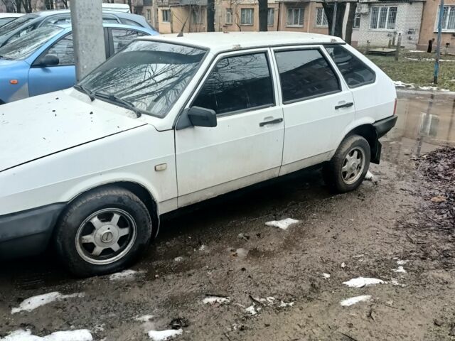 Белый ВАЗ 2109, объемом двигателя 1.5 л и пробегом 189 тыс. км за 897 $, фото 1 на Automoto.ua