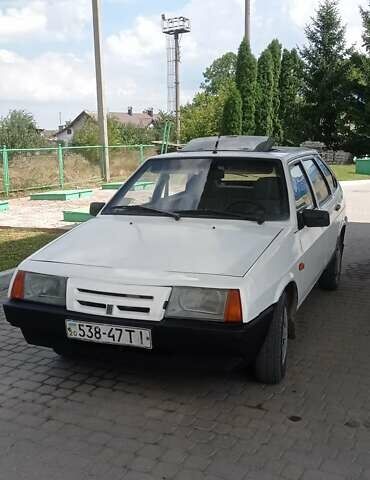 Белый ВАЗ 2109, объемом двигателя 0 л и пробегом 400 тыс. км за 1500 $, фото 1 на Automoto.ua