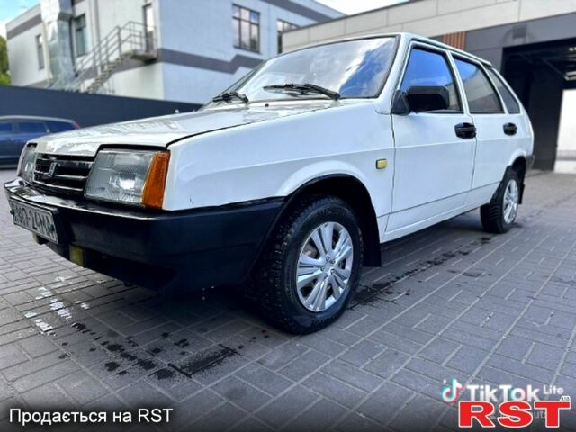 Белый ВАЗ 2109, объемом двигателя 1.5 л и пробегом 170 тыс. км за 1150 $, фото 1 на Automoto.ua