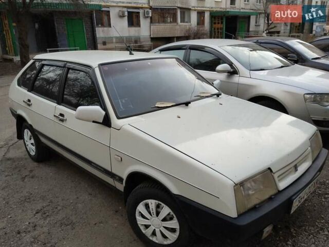 Белый ВАЗ 2109, объемом двигателя 0 л и пробегом 210 тыс. км за 2100 $, фото 1 на Automoto.ua
