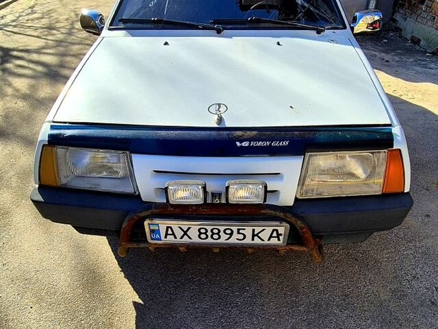 Белый ВАЗ 2109, объемом двигателя 1.5 л и пробегом 256 тыс. км за 1300 $, фото 1 на Automoto.ua