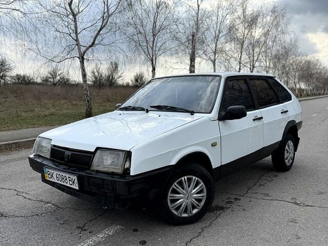 Белый ВАЗ 2109, объемом двигателя 1.5 л и пробегом 256 тыс. км за 431 $, фото 1 на Automoto.ua