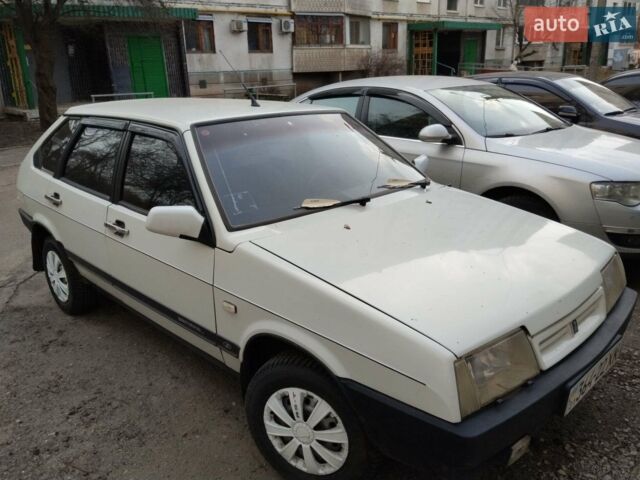 Белый ВАЗ 2109, объемом двигателя 0 л и пробегом 210 тыс. км за 2100 $, фото 1 на Automoto.ua