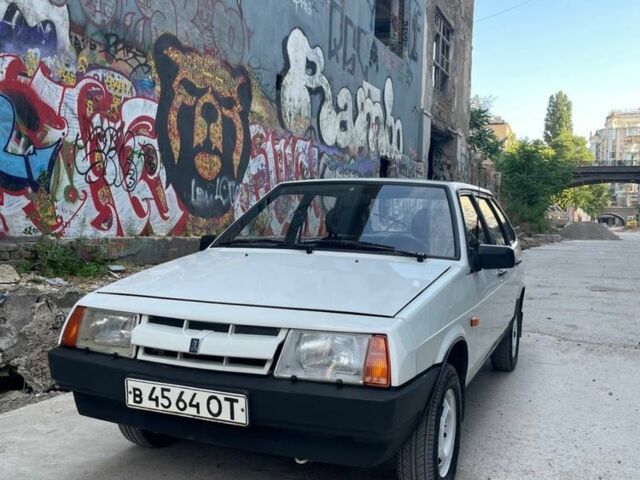 Белый ВАЗ 2109, объемом двигателя 1.5 л и пробегом 54 тыс. км за 2600 $, фото 1 на Automoto.ua