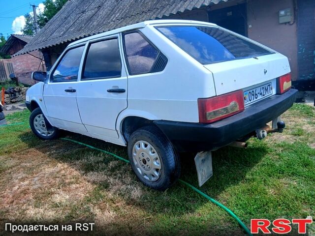 Белый ВАЗ 2109, объемом двигателя 1.3 л и пробегом 257 тыс. км за 700 $, фото 1 на Automoto.ua