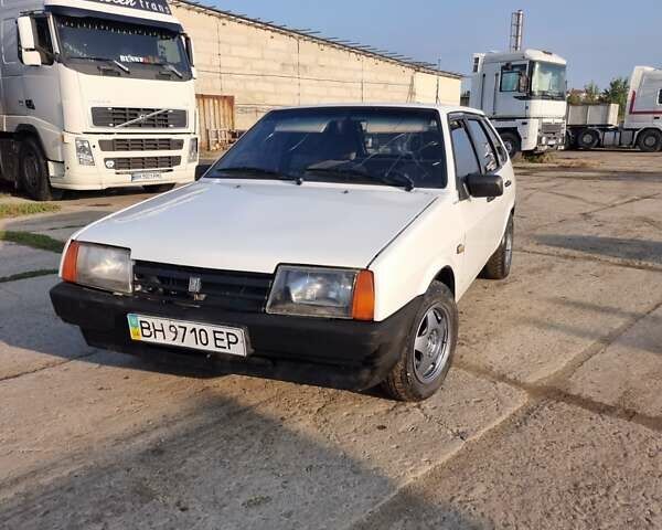 Белый ВАЗ 2109, объемом двигателя 1.3 л и пробегом 99 тыс. км за 1150 $, фото 1 на Automoto.ua