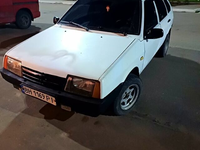 Белый ВАЗ 2109, объемом двигателя 1.3 л и пробегом 87 тыс. км за 1000 $, фото 1 на Automoto.ua