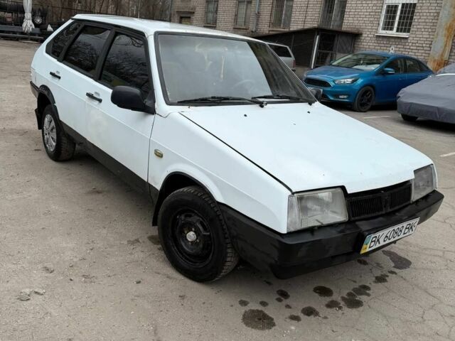 Белый ВАЗ 2109, объемом двигателя 1.5 л и пробегом 250 тыс. км за 500 $, фото 1 на Automoto.ua