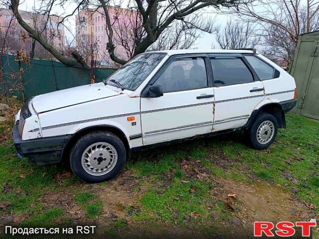 Белый ВАЗ 2109, объемом двигателя 1.5 л и пробегом 100 тыс. км за 650 $, фото 1 на Automoto.ua