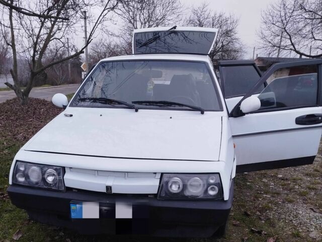 Белый ВАЗ 2109, объемом двигателя 1.3 л и пробегом 1000 тыс. км за 1382 $, фото 1 на Automoto.ua