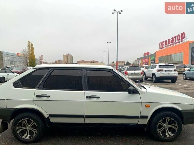 Белый ВАЗ 2109, объемом двигателя 1.5 л и пробегом 82 тыс. км за 1400 $, фото 1 на Automoto.ua
