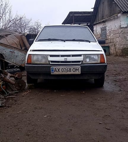 Белый ВАЗ 2109, объемом двигателя 1.5 л и пробегом 356 тыс. км за 700 $, фото 1 на Automoto.ua