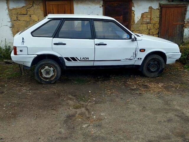Белый ВАЗ 2109, объемом двигателя 1.3 л и пробегом 154 тыс. км за 1200 $, фото 1 на Automoto.ua