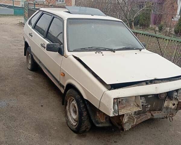 Білий ВАЗ 2109, об'ємом двигуна 1.5 л та пробігом 90 тис. км за 316 $, фото 1 на Automoto.ua