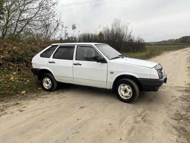 Белый ВАЗ 2109, объемом двигателя 1.3 л и пробегом 40 тыс. км за 1450 $, фото 1 на Automoto.ua