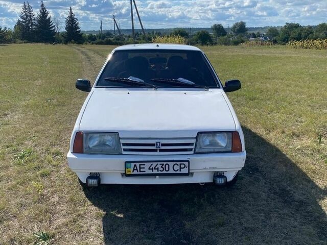 Белый ВАЗ 2109, объемом двигателя 1.5 л и пробегом 16 тыс. км за 1362 $, фото 1 на Automoto.ua