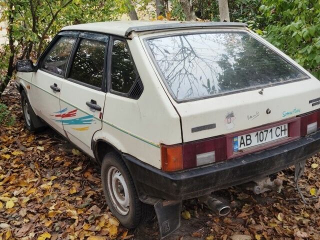 Белый ВАЗ 2109, объемом двигателя 1.5 л и пробегом 100 тыс. км за 712 $, фото 1 на Automoto.ua