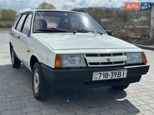 Белый ВАЗ 2109, объемом двигателя 1.3 л и пробегом 28 тыс. км за 3350 $, фото 1 на Automoto.ua