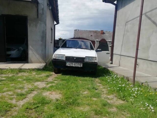 Белый ВАЗ 2109, объемом двигателя 1.5 л и пробегом 250 тыс. км за 485 $, фото 1 на Automoto.ua