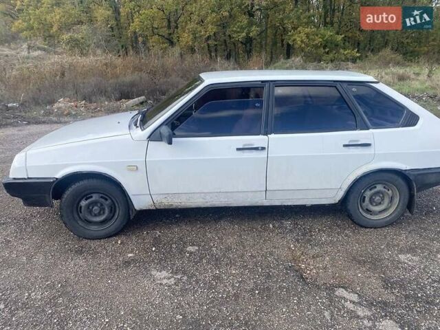 Белый ВАЗ 2109, объемом двигателя 1.5 л и пробегом 88 тыс. км за 1079 $, фото 1 на Automoto.ua