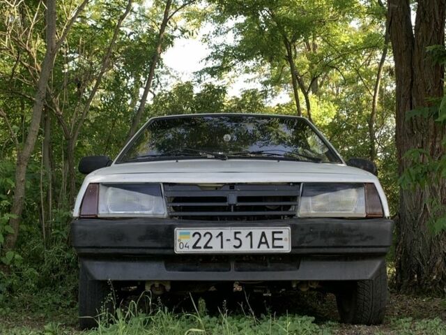 Белый ВАЗ 2109, объемом двигателя 1.5 л и пробегом 20 тыс. км за 846 $, фото 1 на Automoto.ua